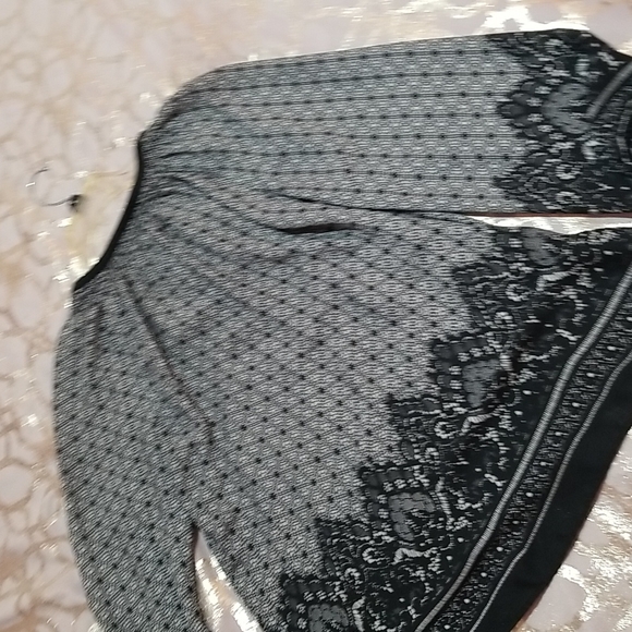 Daniel Rainn Long Sleeve Blouse - Picture 7 of 10